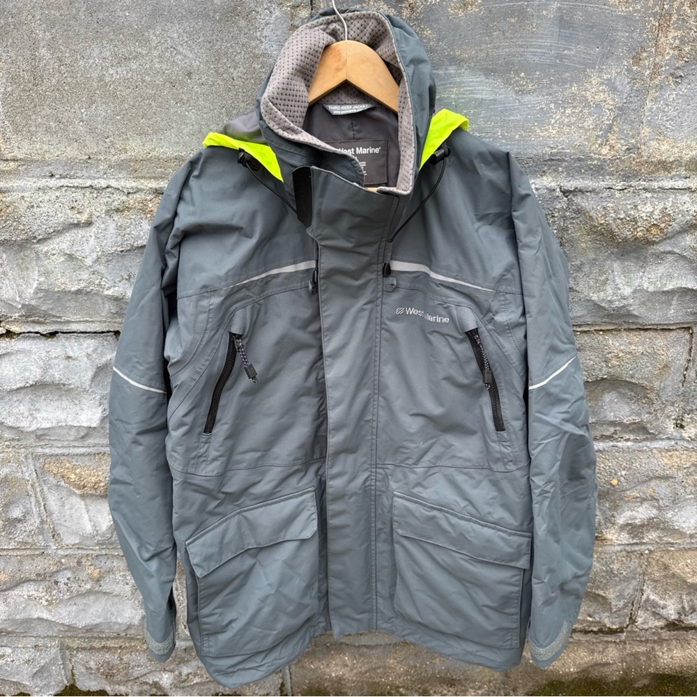 West Marine Third Reef Men’s Sailing Boating Waterproof Jacket Size Medium
